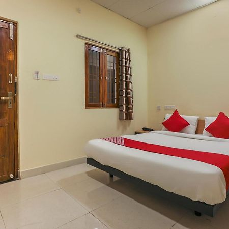Hotel O Om Sakthi Hotel Pondichéry Extérieur photo