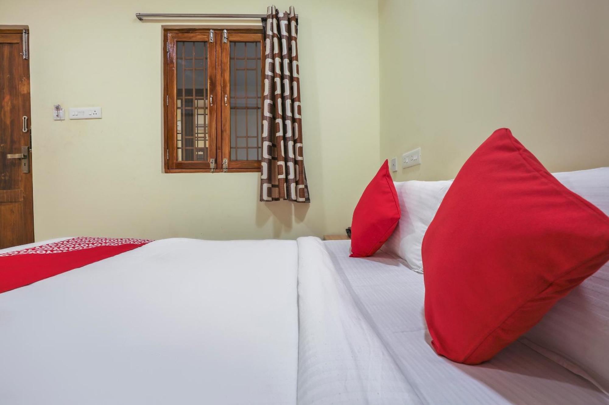 Hotel O Om Sakthi Hotel Pondichéry Extérieur photo