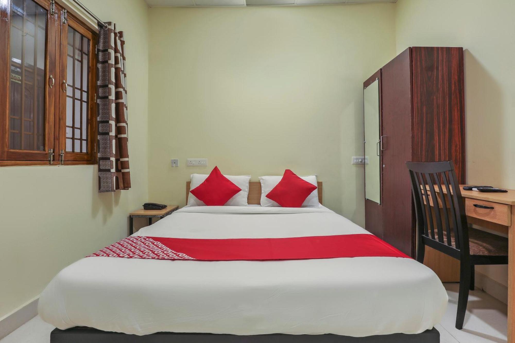 Hotel O Om Sakthi Hotel Pondichéry Extérieur photo