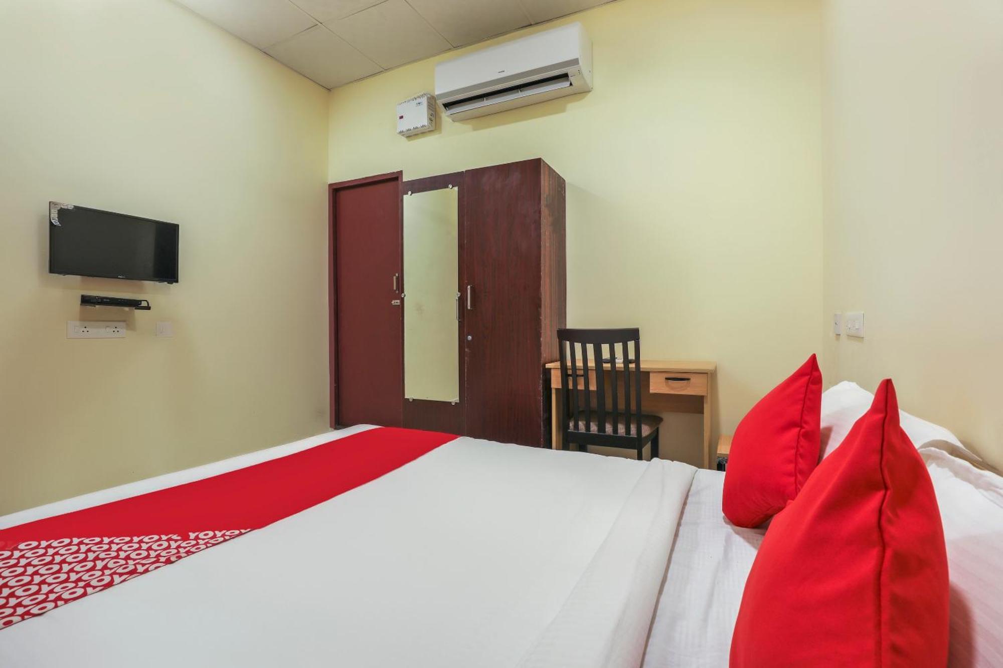 Hotel O Om Sakthi Hotel Pondichéry Extérieur photo