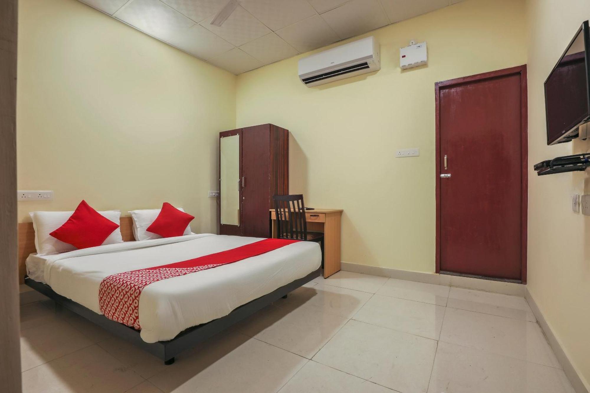 Hotel O Om Sakthi Hotel Pondichéry Extérieur photo
