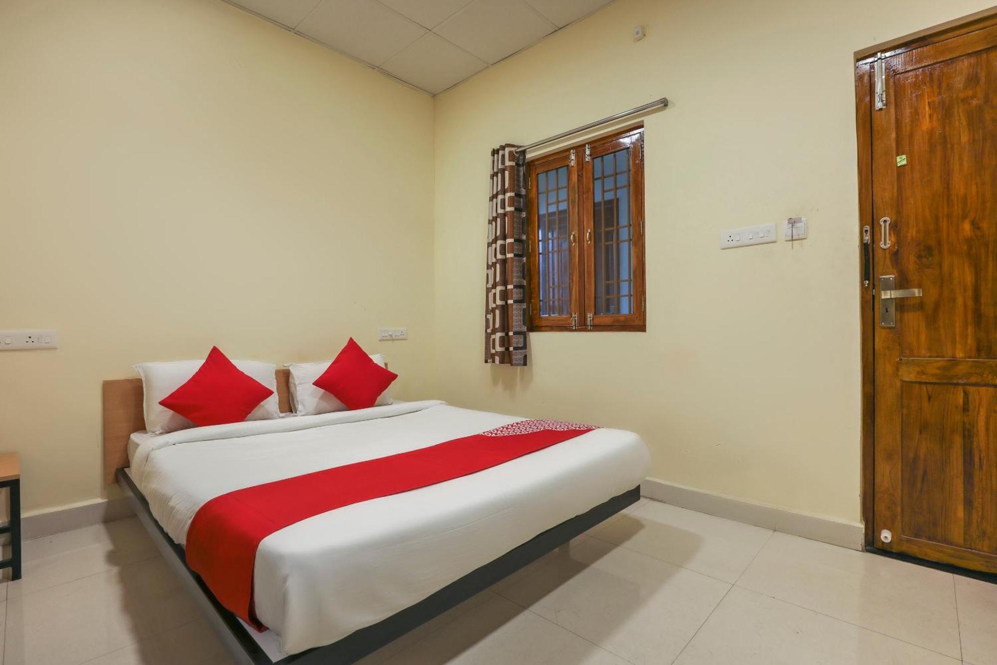 Hotel O Om Sakthi Hotel Pondichéry Extérieur photo