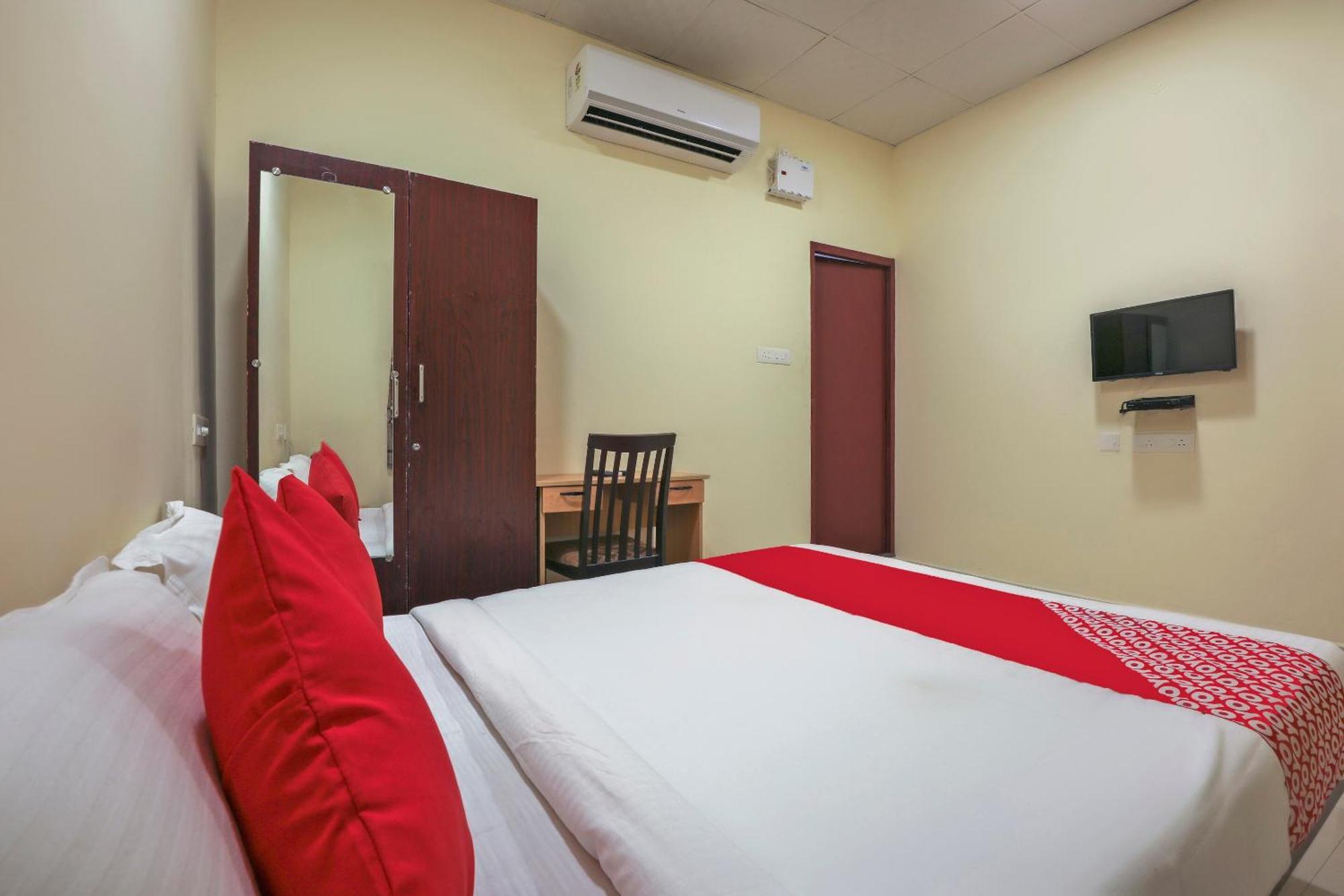 Hotel O Om Sakthi Hotel Pondichéry Extérieur photo