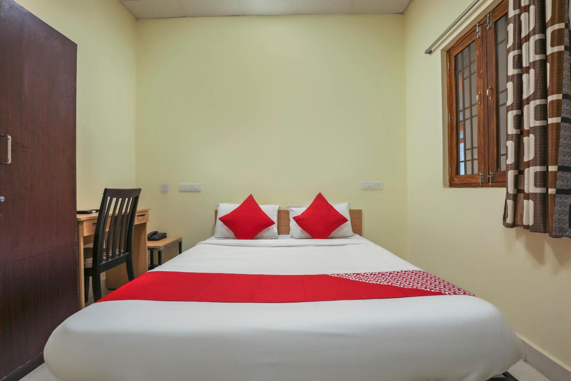 Hotel O Om Sakthi Hotel Pondichéry Extérieur photo